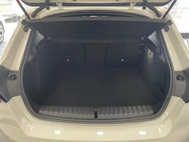 BMW 1 Series view 10