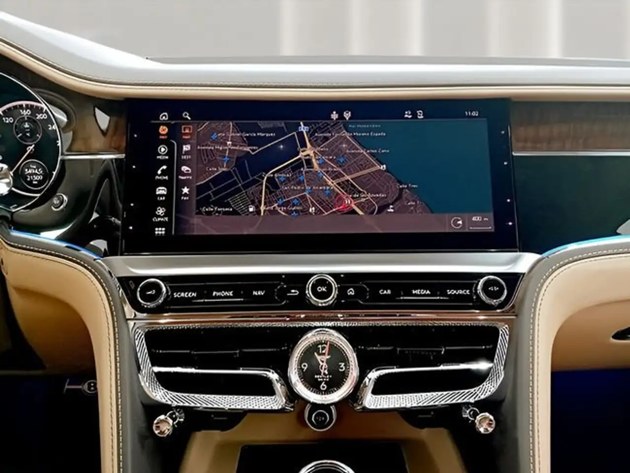 Bentley Flying Spur 2024 — фото 15