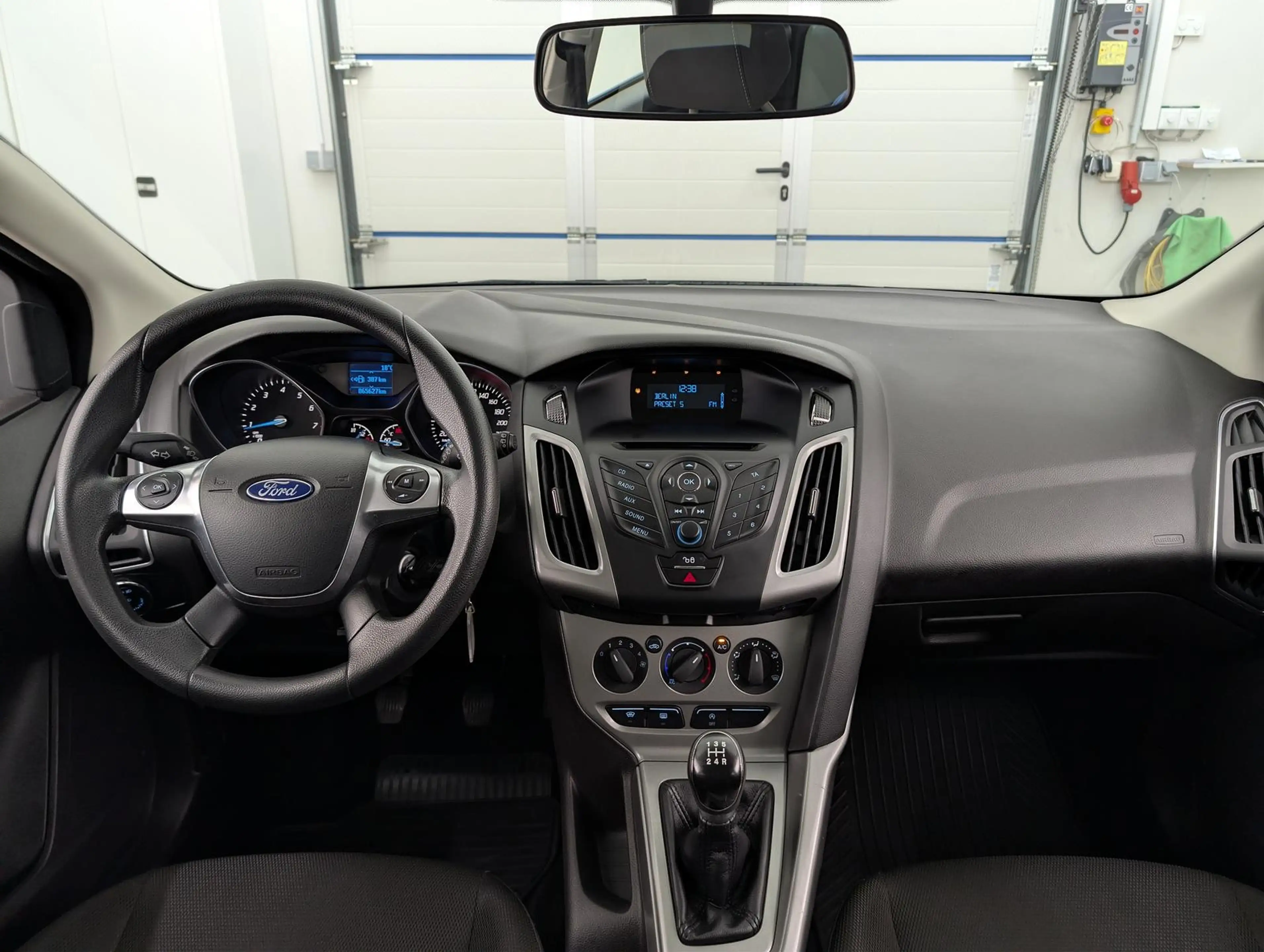 Ford Focus Turnier 1.0 EcoB Trend WinterPak+GJR+Klima — photo 12