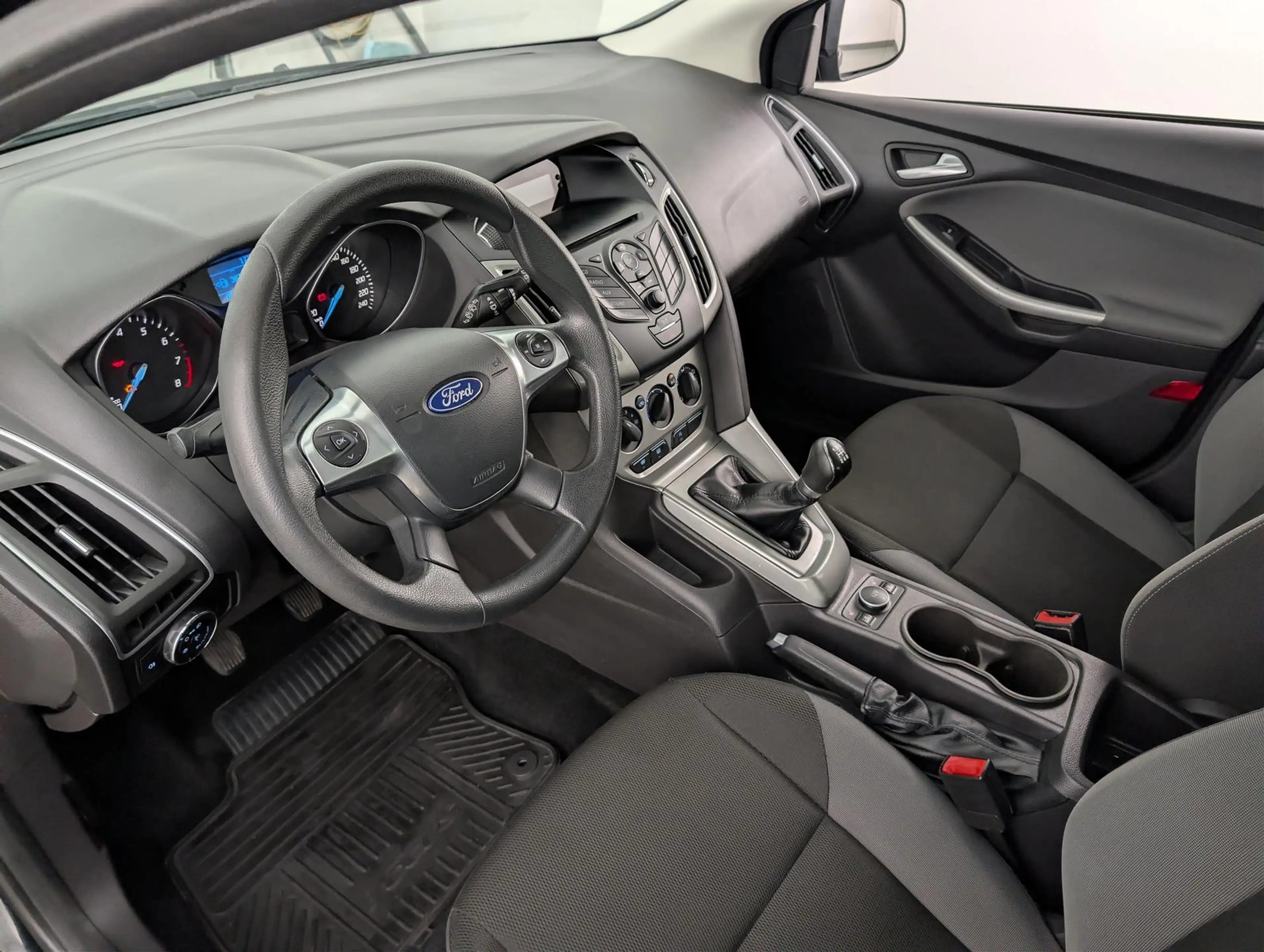 Ford Focus Turnier 1.0 EcoB Trend WinterPak+GJR+Klima — photo 13