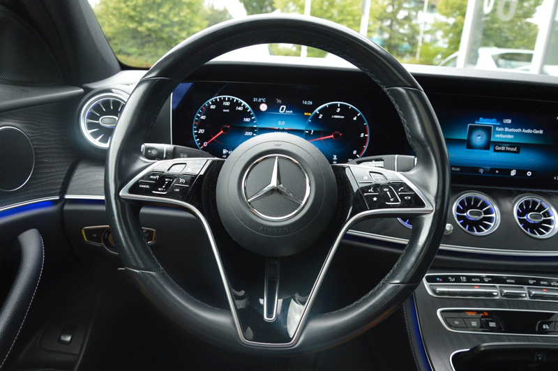 Mercedes-Benz E 400 d 4Matic*PANO*CAM*MBUX*DAB*AHK*20`* — photo 6