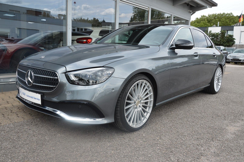 Mercedes-Benz E 400 d 4Matic*PANO*CAM*MBUX*DAB*AHK*20`*