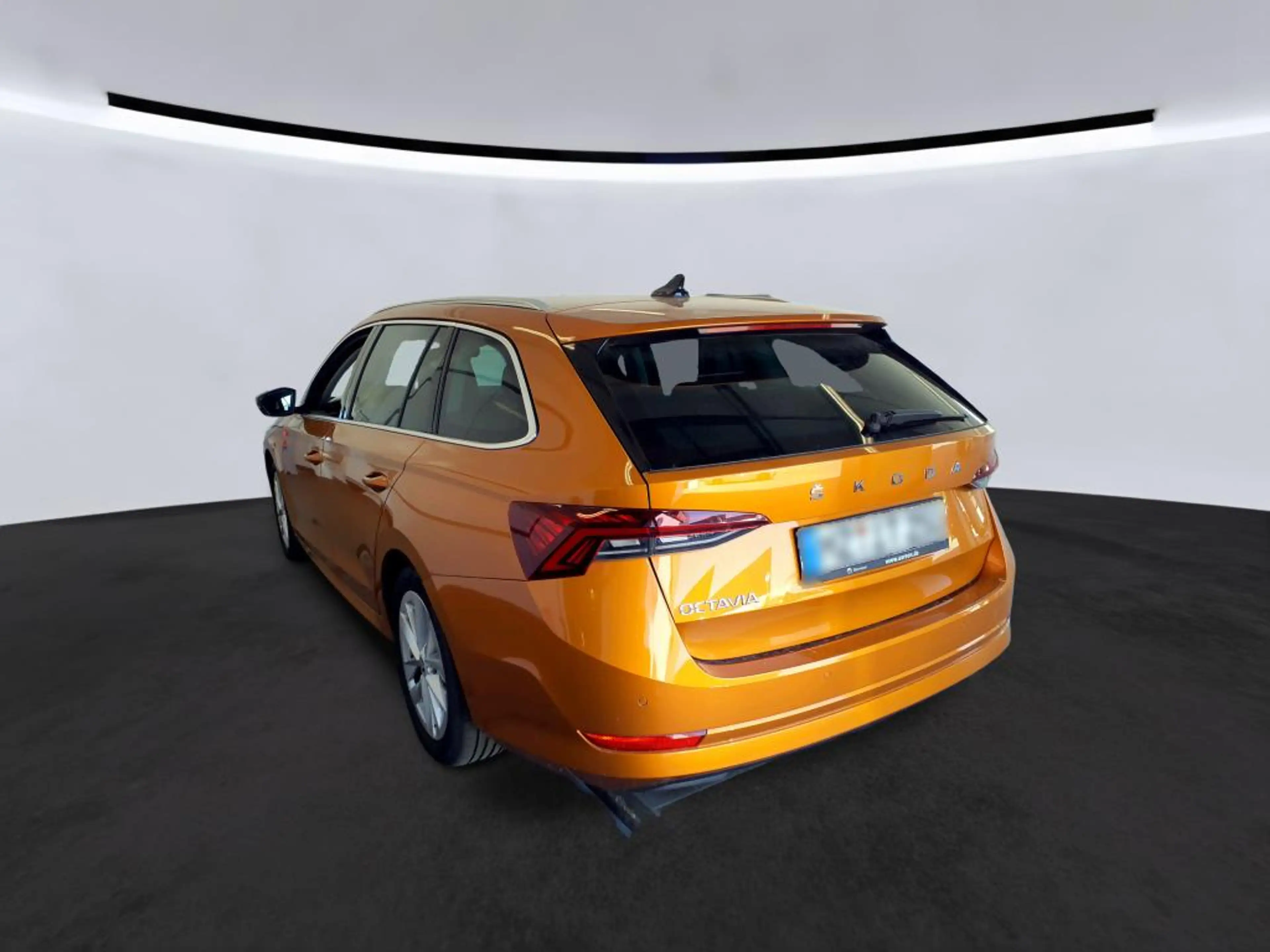 Skoda Octavia Combi 2.0 TDI Style AHK HuD MATRIX 4xSHZ — photo 4