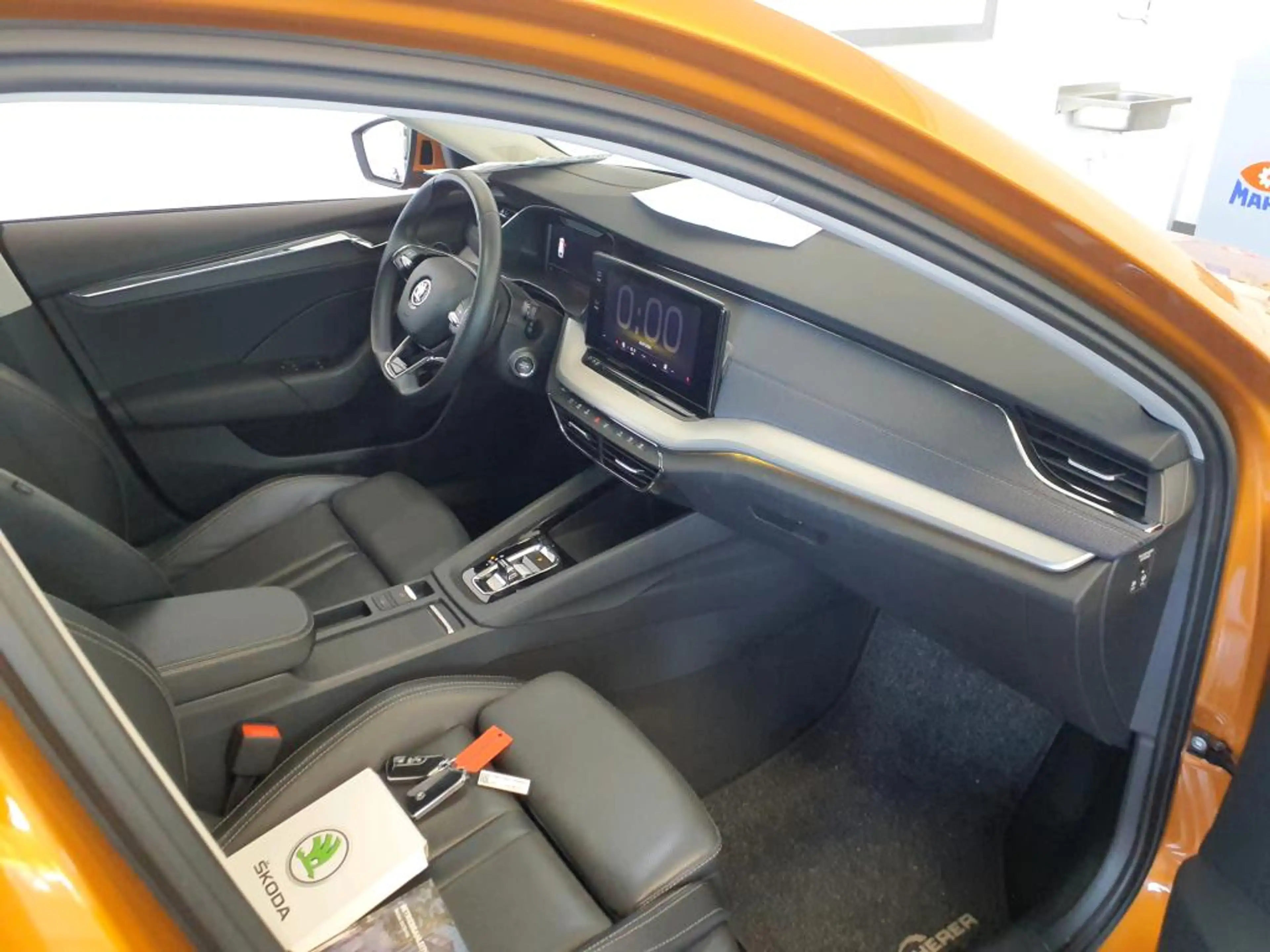 Skoda Octavia Combi 2.0 TDI Style AHK HuD MATRIX 4xSHZ — photo 6
