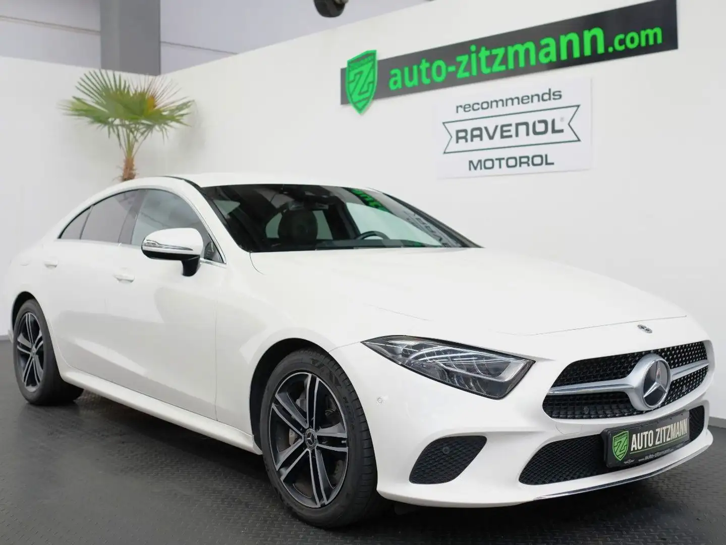 Mercedes-Benz CLS 350 CDI 4MATIC/BURMESTER/AMBIENTE/DIAMANTWEIß Weiß - 1