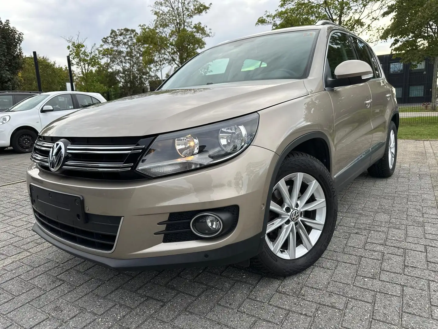 Volkswagen Tiguan 1.4 TSI DSG BlueMotion Technology Sport Beige - 1
