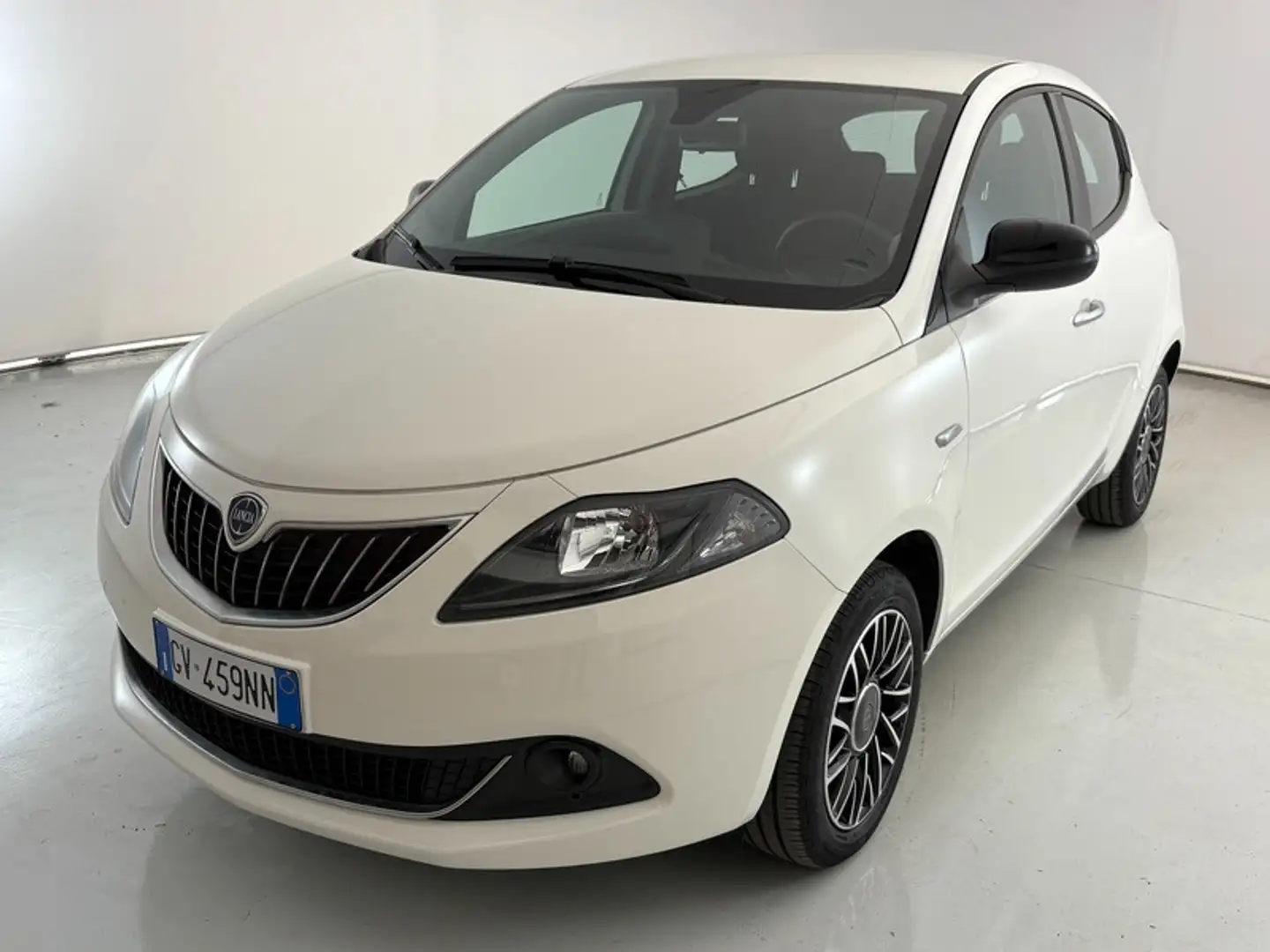 Lancia Ypsilon 1.0 FireFly Hybrid Platino Blanco - 1