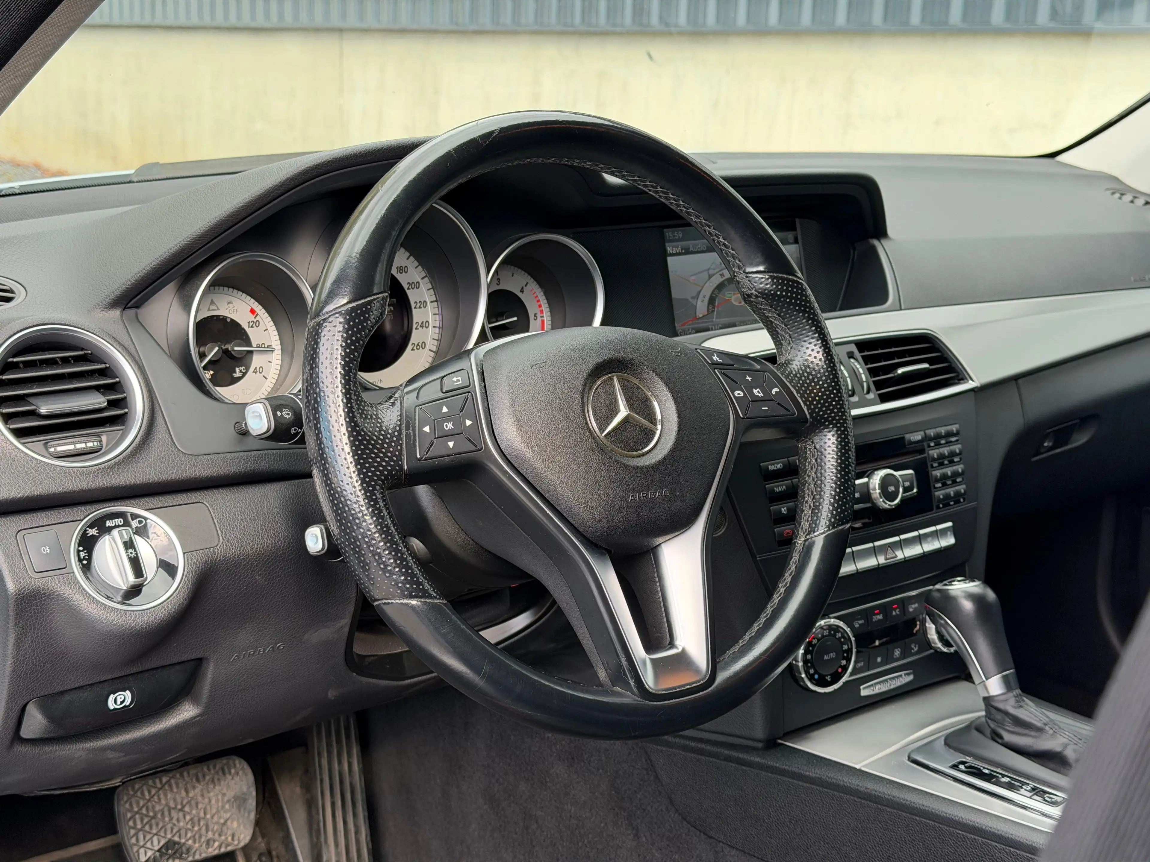 Mercedes-Benz C 200 C 200 CDI BE Avantgarde Full — photo 12