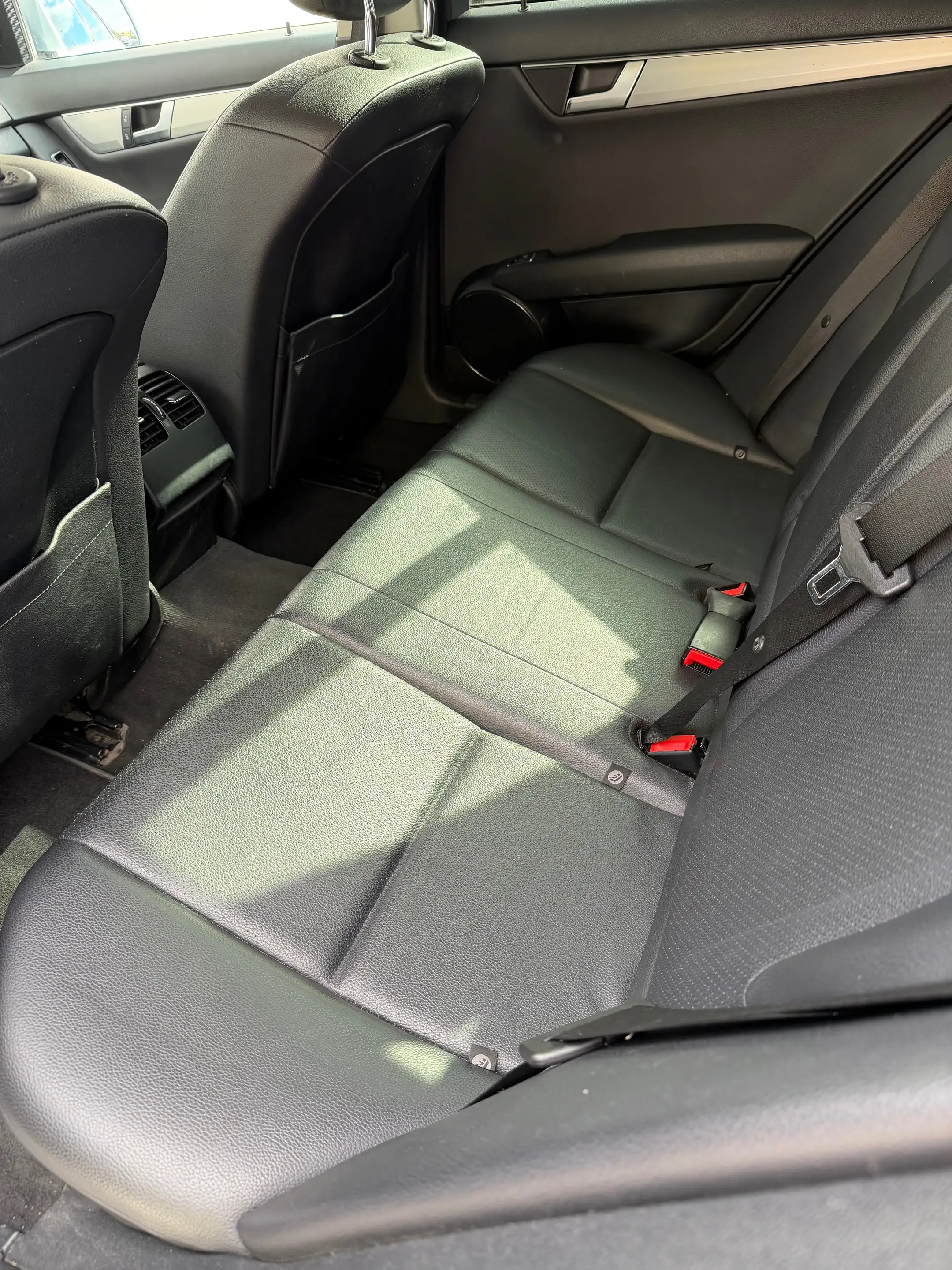 Mercedes-Benz C 200 C 200 CDI BE Avantgarde Full — photo 15