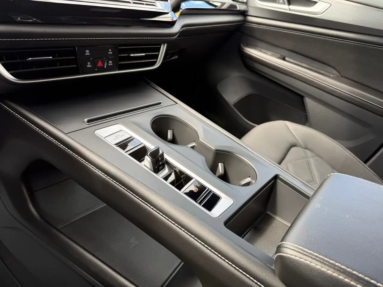 Volkswagen Atlas снимка Volkswagen Atlas