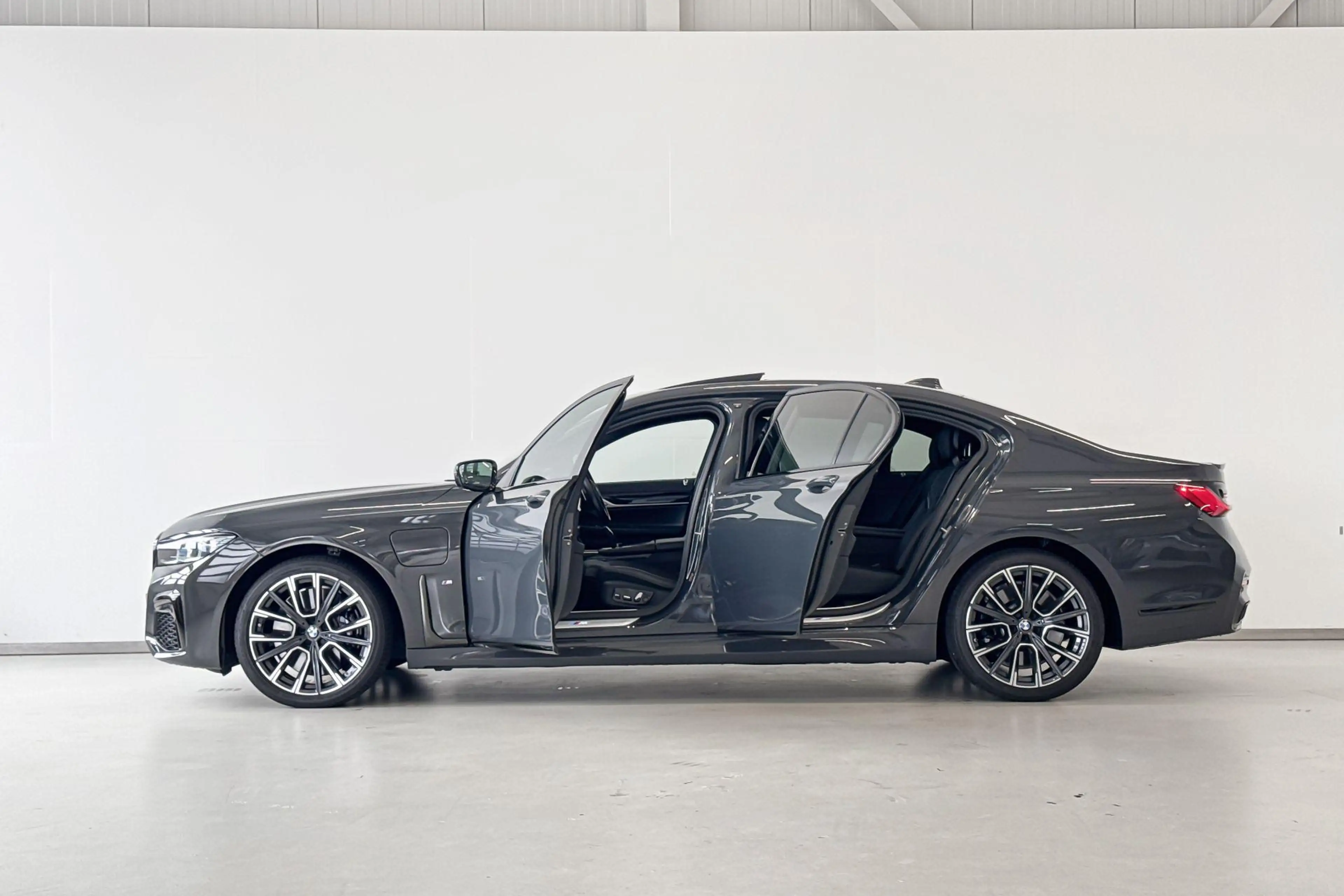 BMW 745 7 Serie 745Le High Executive Executive Lounge — photo 3