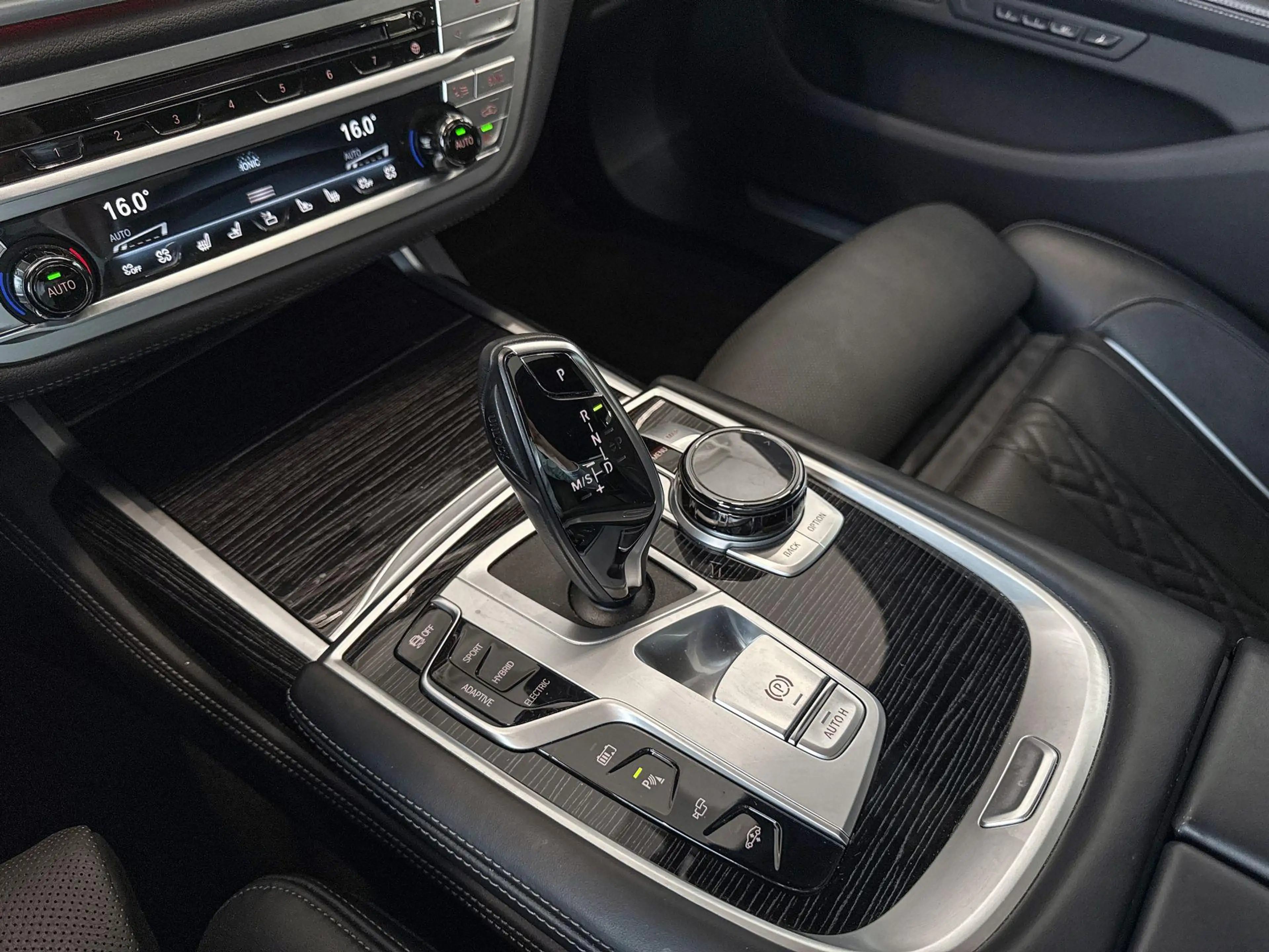 BMW 745 7 Serie 745Le High Executive Executive Lounge — photo 15
