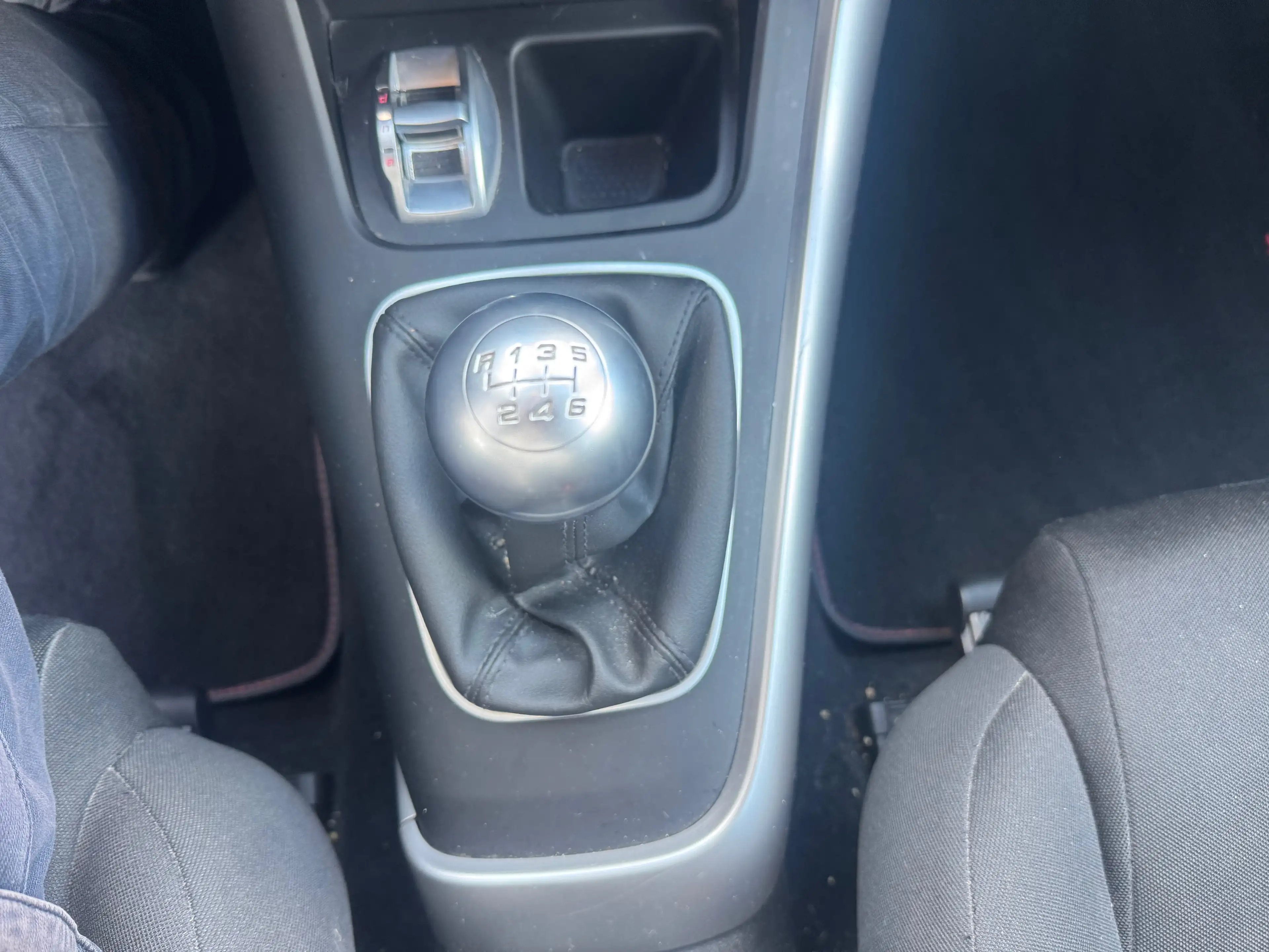 Alfa Romeo Giulietta Giulietta 1.6 JTD M-Jet**BUSINESS LINE**FAIBLE KM**CLIM**MODE DNA**DISTRI CHANGER — photo 15