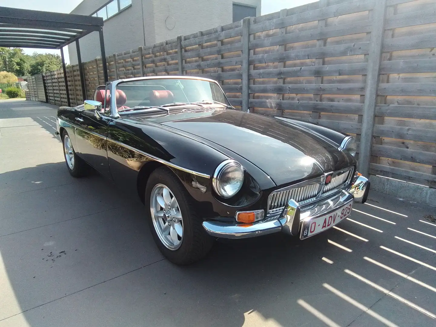 MG MGB Noir - 1
