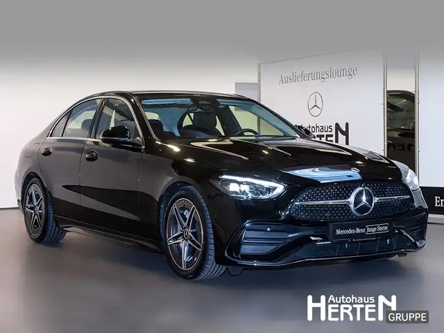 Mercedes-Benz C-Class view 3