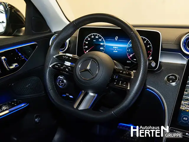 Mercedes-Benz C-Class view 7