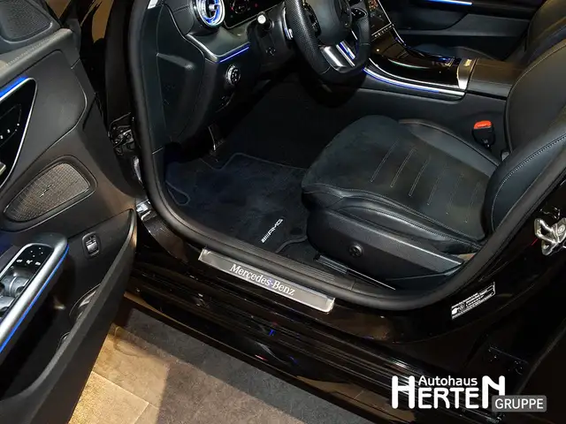 Mercedes-Benz C-Class view 12