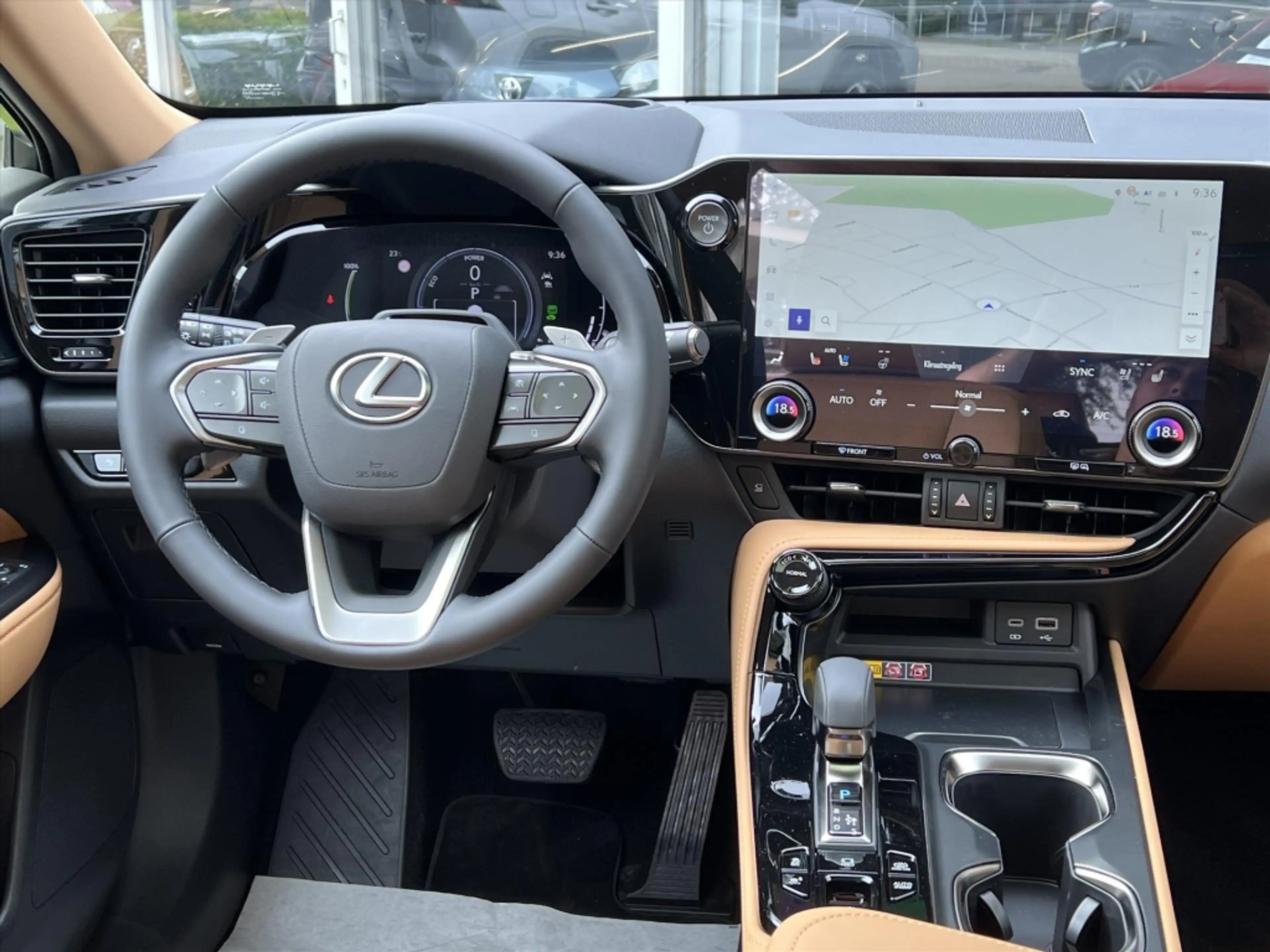Lexus NX 450h+ Executive Line | Panoramadak, Head up display, 18 — photo 14