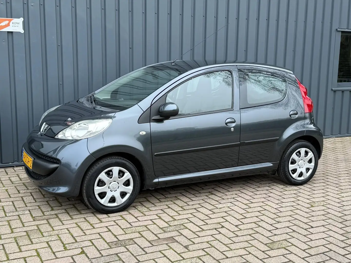 Peugeot 107 1.0-12V XS AIRCO!/5-DEURS!/APK!/NL AUTO!/NAP!/ Gris - 1