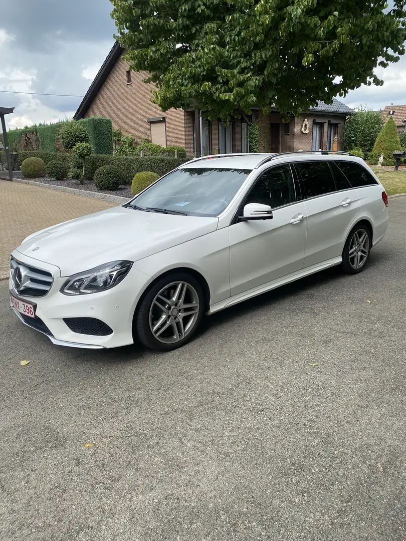 Mercedes-Benz E 220 amg pakket Blanc - 1