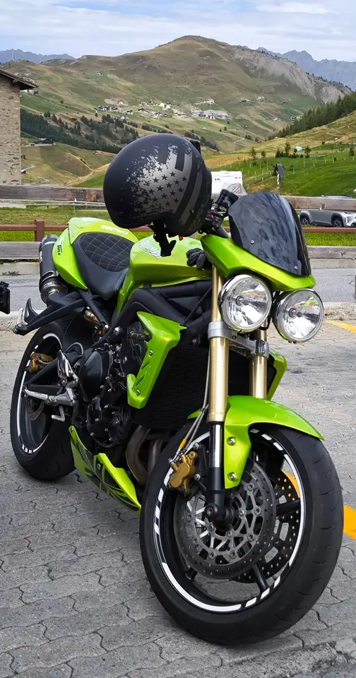 Triumph Street Triple 675