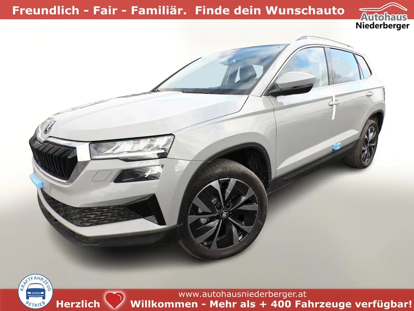 Skoda Karoq Selection TSI 150 DSG Pano AHK NavC SideA Leder... Grau - 1
