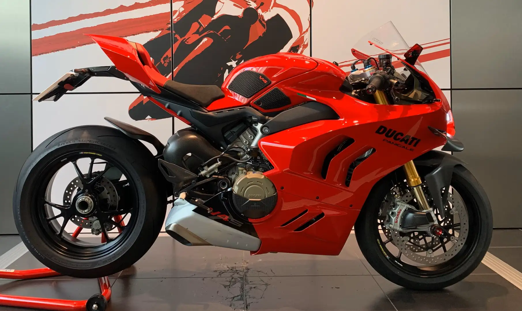 Ducati Panigale V4 S Rosso - 2