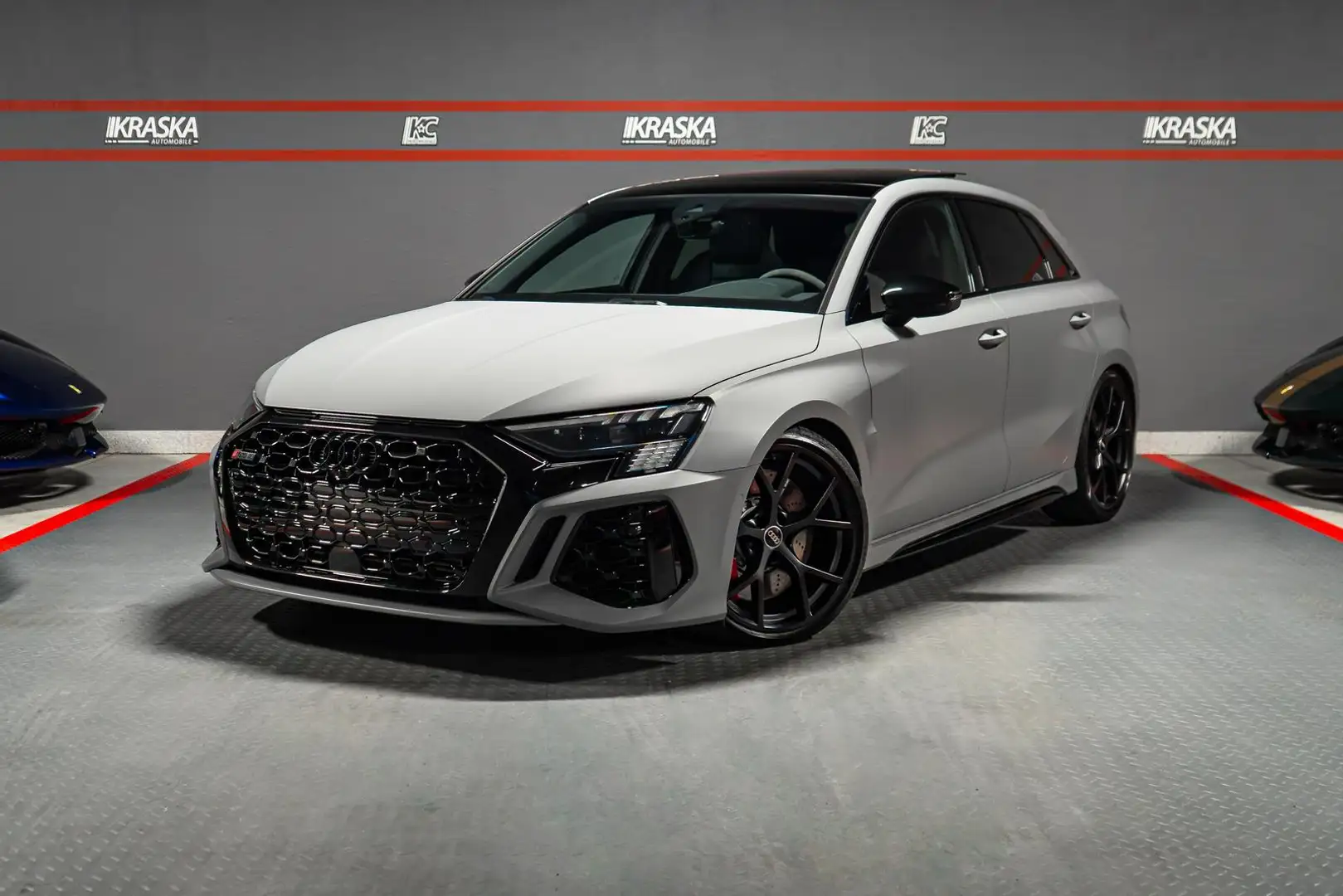 Audi RS3 2.5 TFSI Sportback MATRIX LEDER B&O PANO Grau - 1