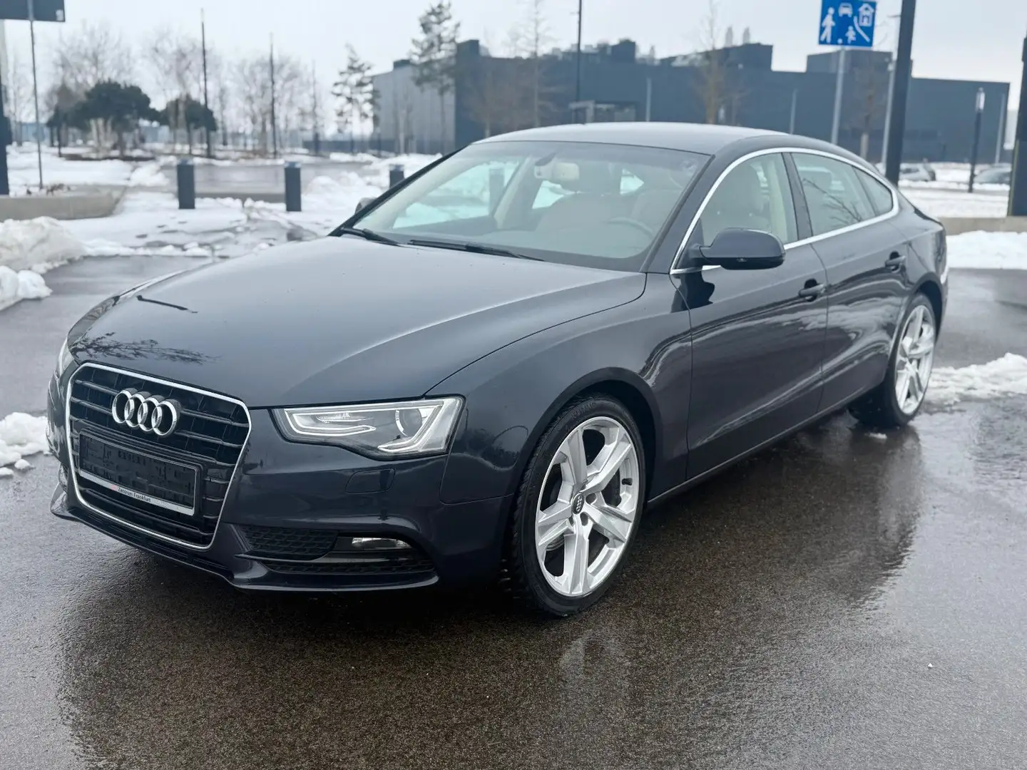 Audi A5 Sportback 2.0 TDI Bleu - 1