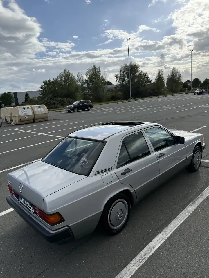 Mercedes-Benz 190 E Original Zustand, Ungeschweißt, Kein Rost, foto 3