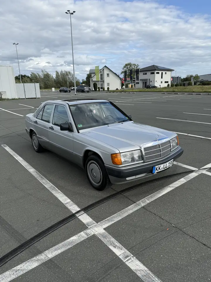 Mercedes-Benz 190 E Original Zustand, Ungeschweißt, Kein Rost, foto 2