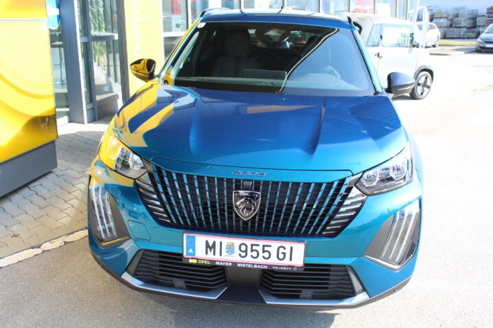 Peugeot 2008 Hybrid 110 e-DCS6 Allure Blau - 2
