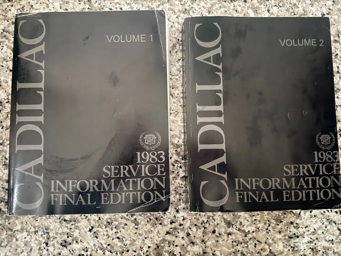 Cadillac Sedan de ville Beige - 1