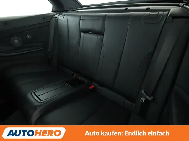 BMW 4 Series view 14
