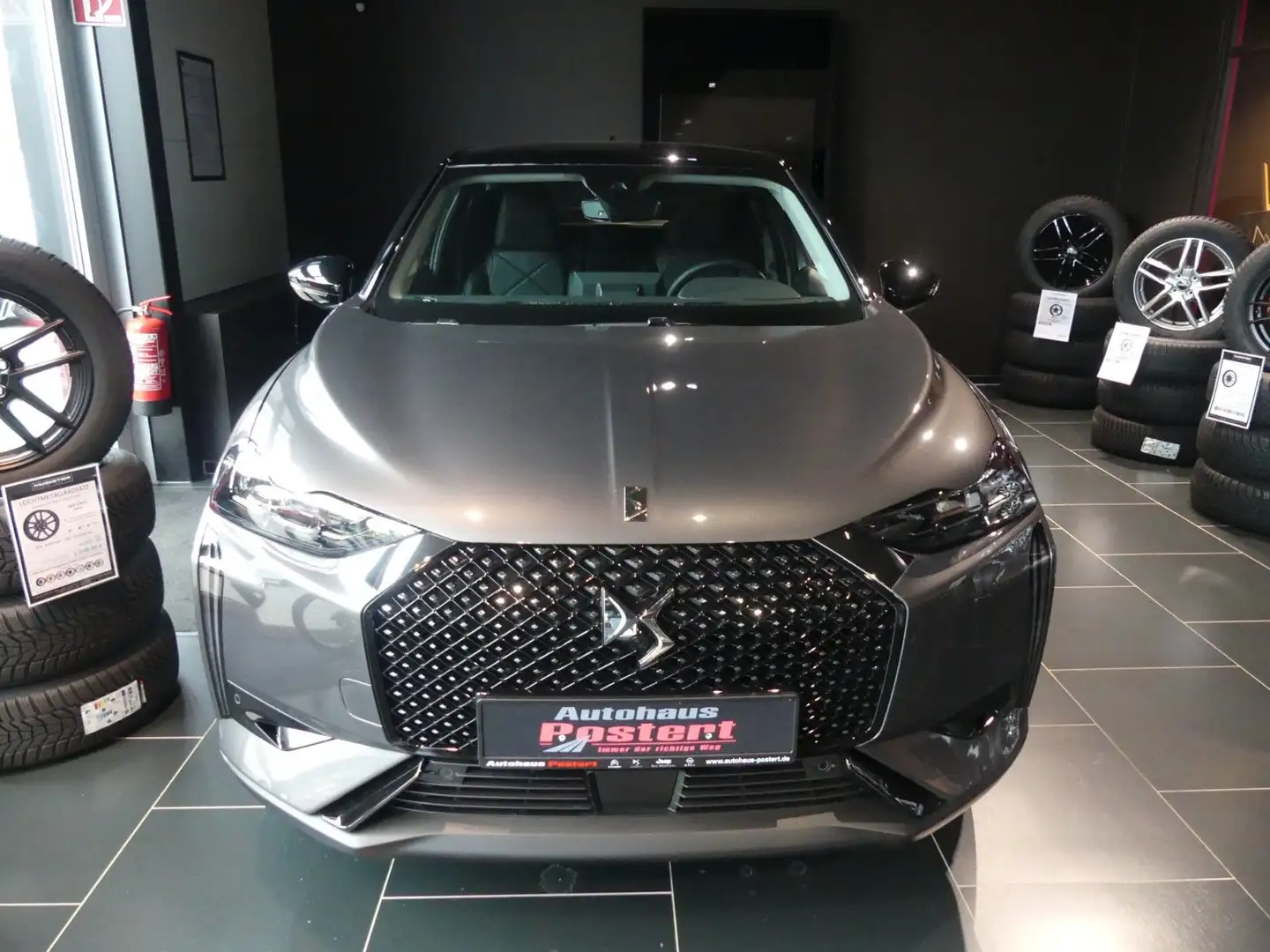 DS Automobiles DS 3 neues Modell!! PT 130 Rivoli Gri - 2