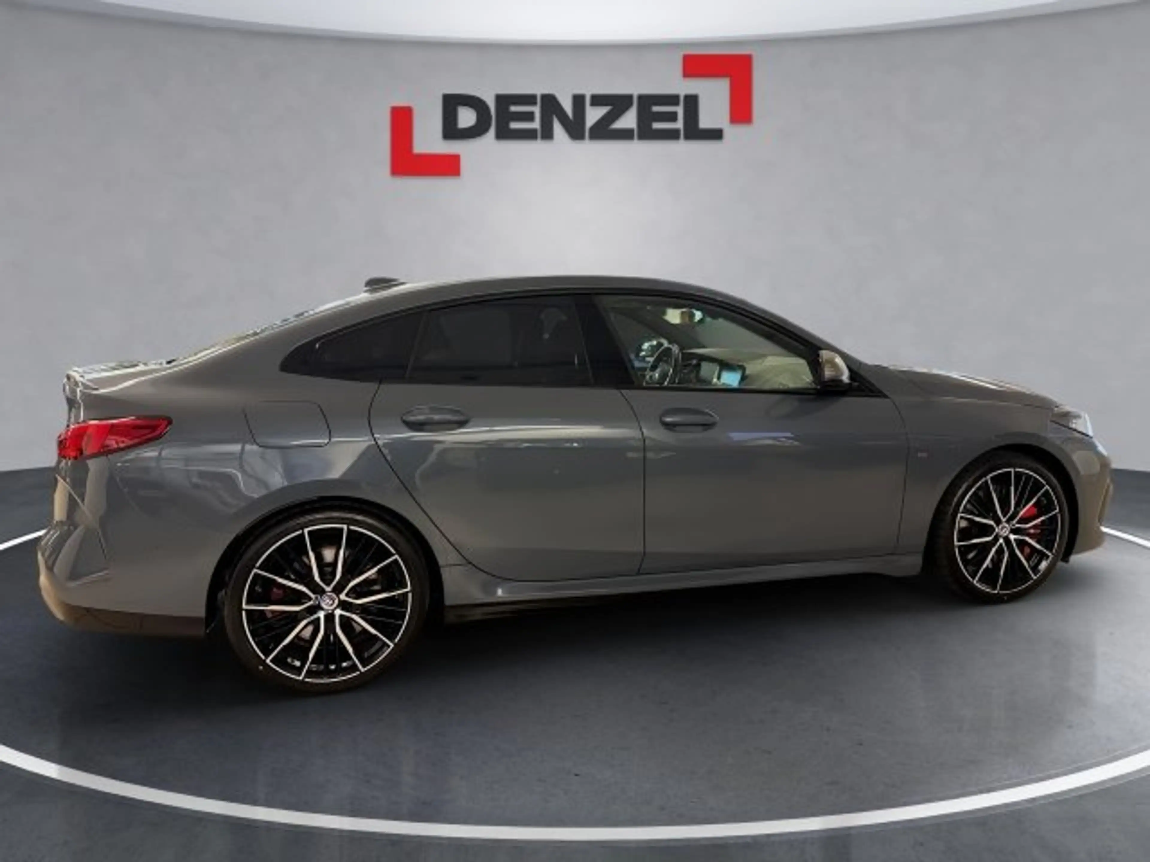 BMW M2 35i xDrive Gran Co — photo 5