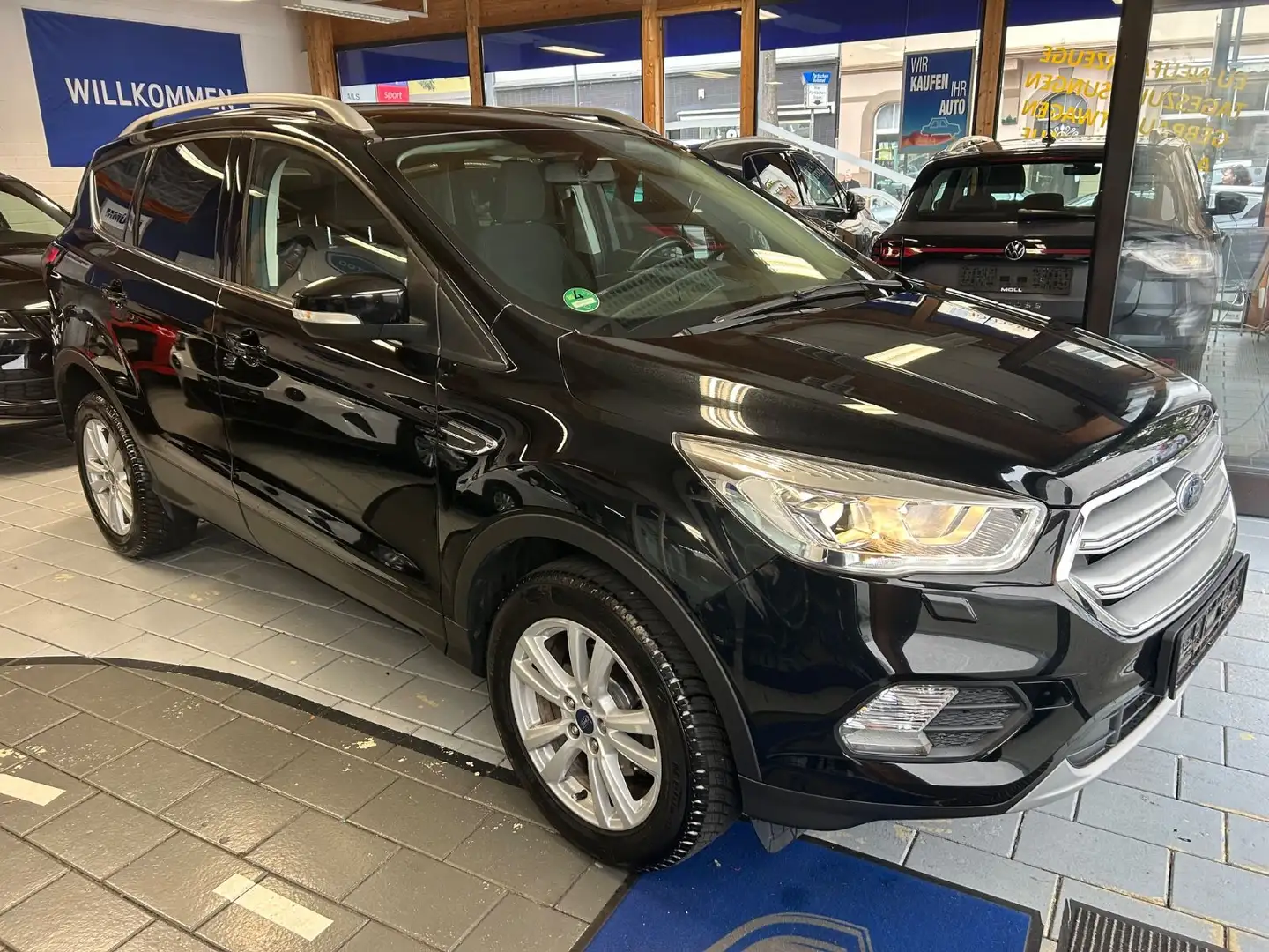 Ford Kuga Cool & Connect 1.5 ecoboost Schwarz - 2