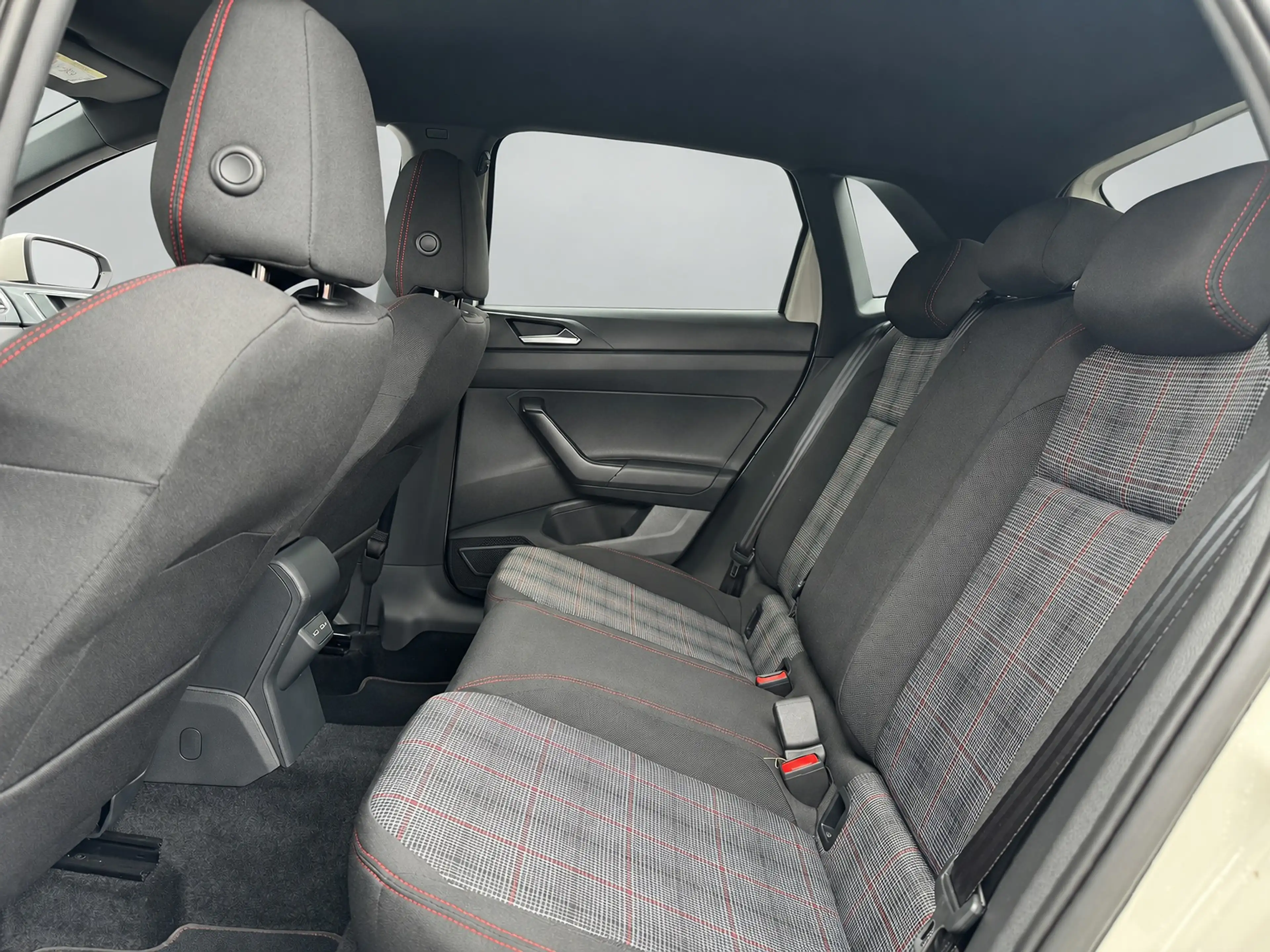 Volkswagen Polo GTI 2.0 TSI TSI 210PK DSG GTI-SPORT CARPLAY/LED/IQ-LIG — photo 16