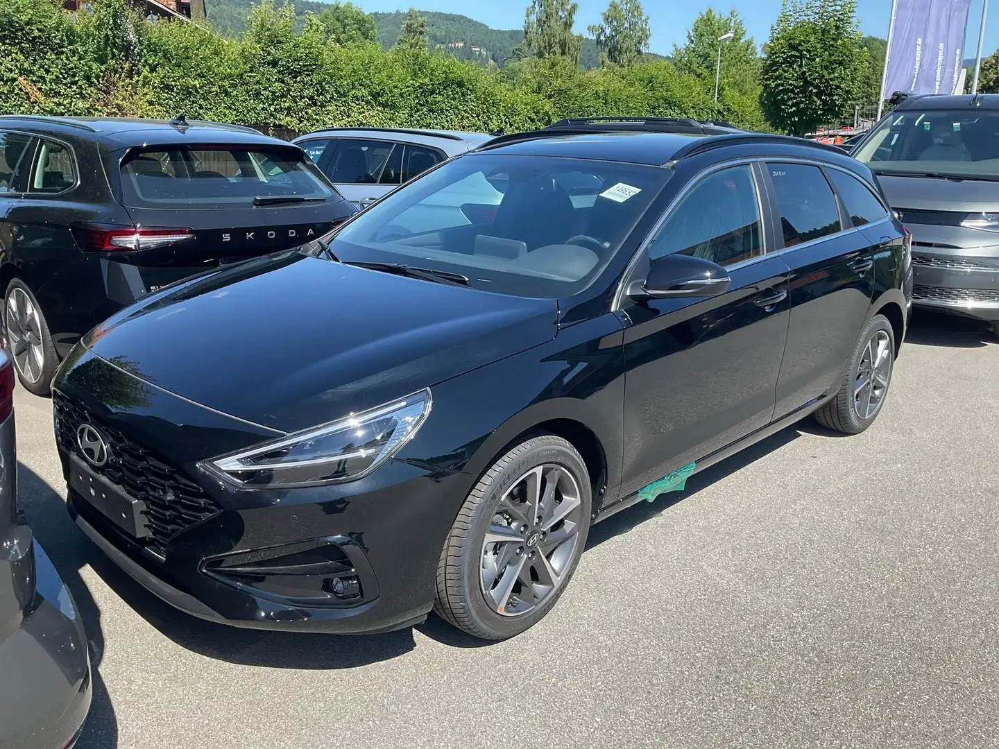 Hyundai i30 Kombi 1.5 T-GDI Family, Navi, Side, Winter, 17-Zol Noir - 2