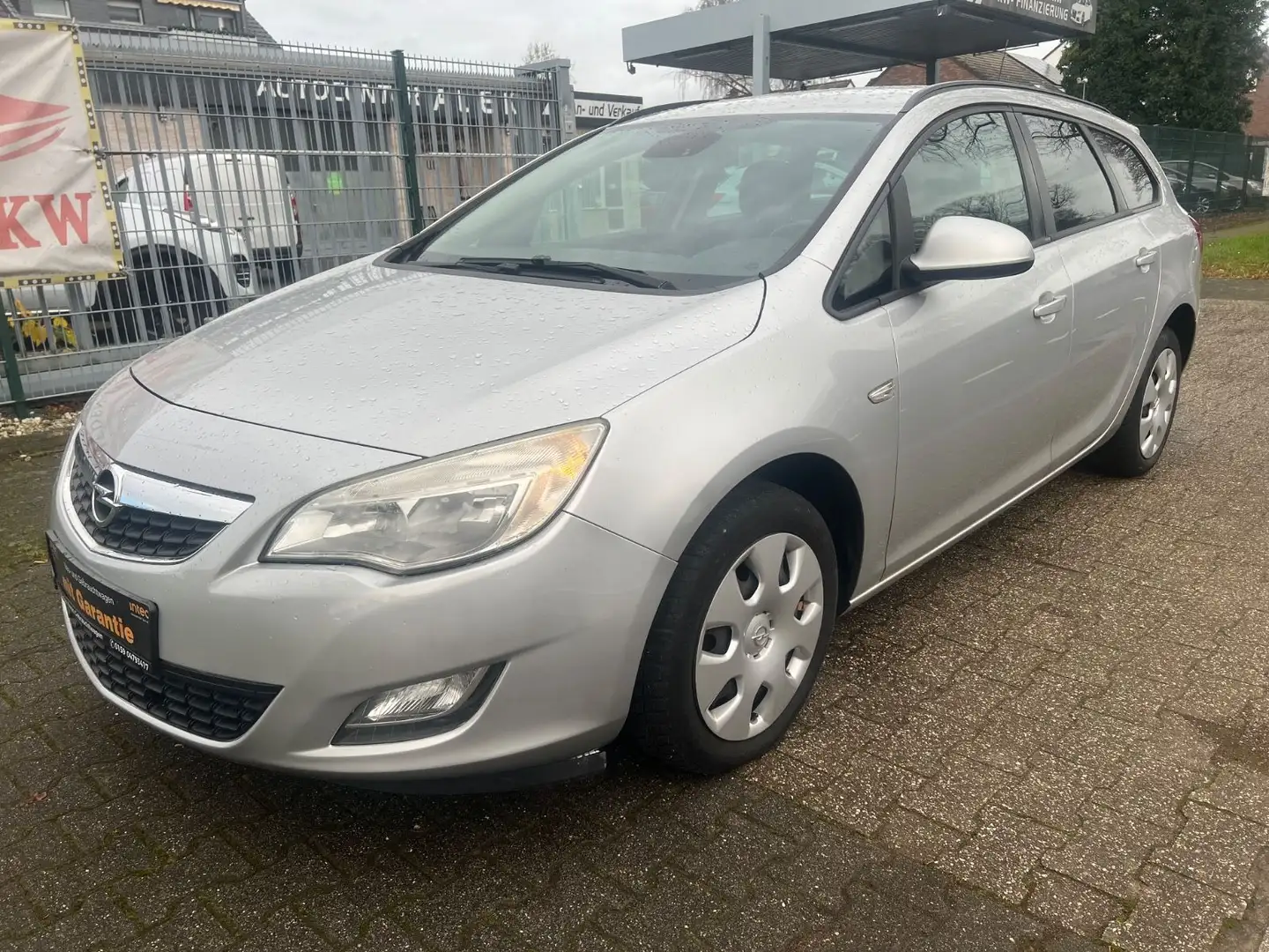 Opel Astra J Sports Tourer Design Edition/KAMERA/NAVI Silber - 2