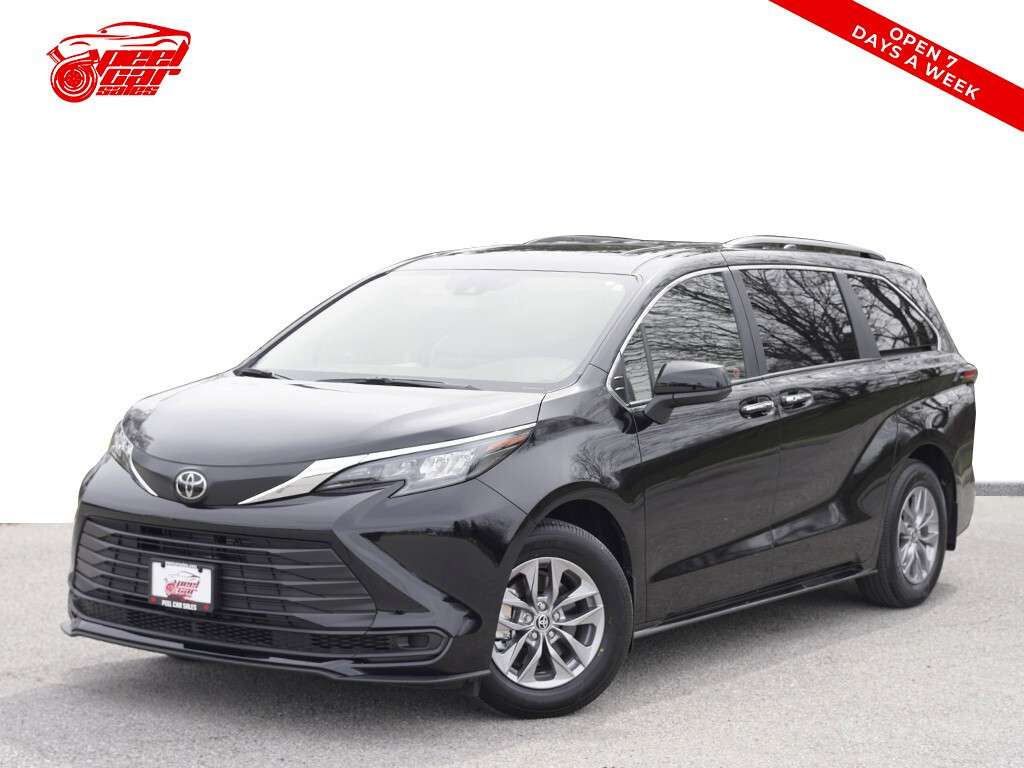 2026 Toyota Sienna XLE Sunroof 8 Passenger Cruise Control.