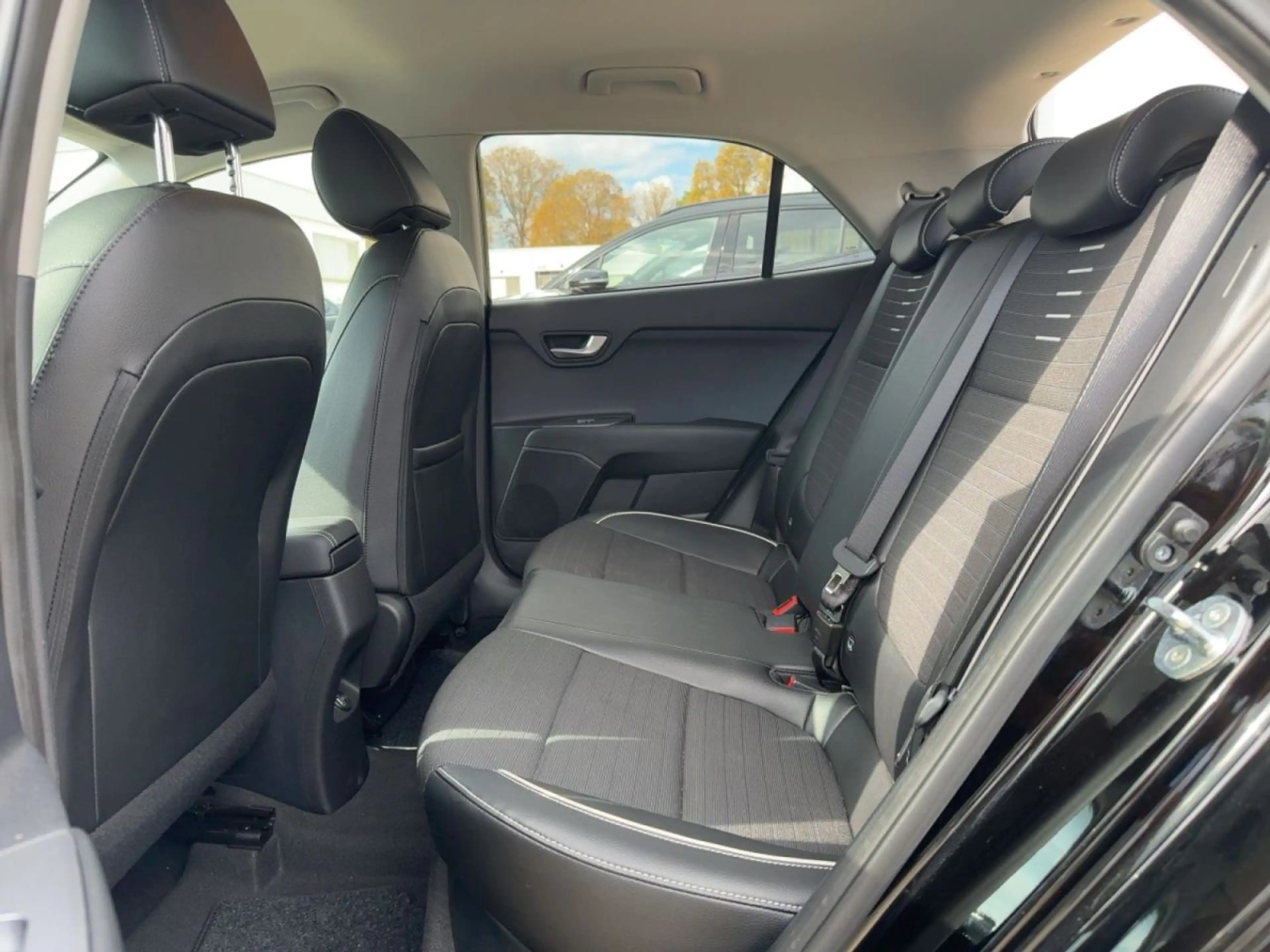 Kia Rio GT-Line — photo 11