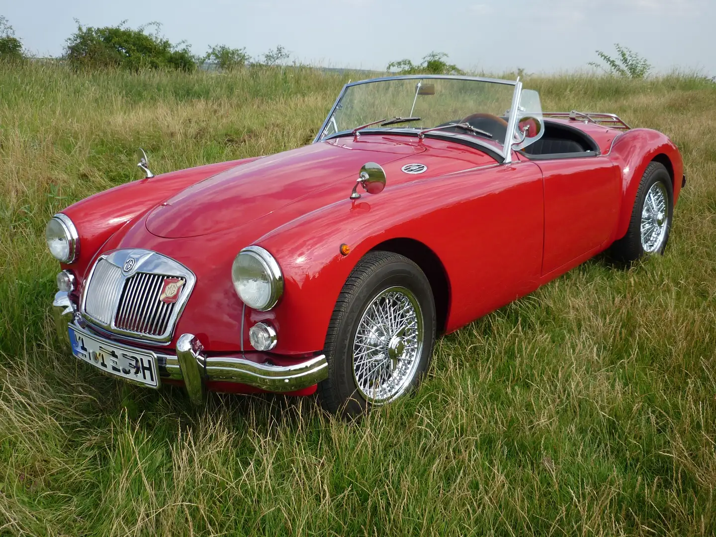 MG MGA Červená - 1