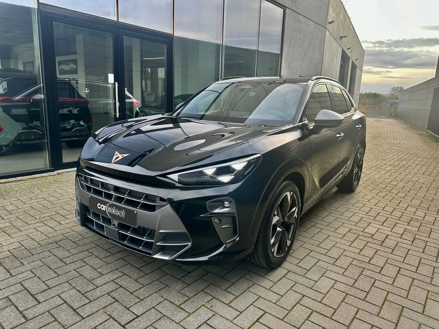 CUPRA Terramar Terramar 1.5 eTSI DSG Schwarz - 1