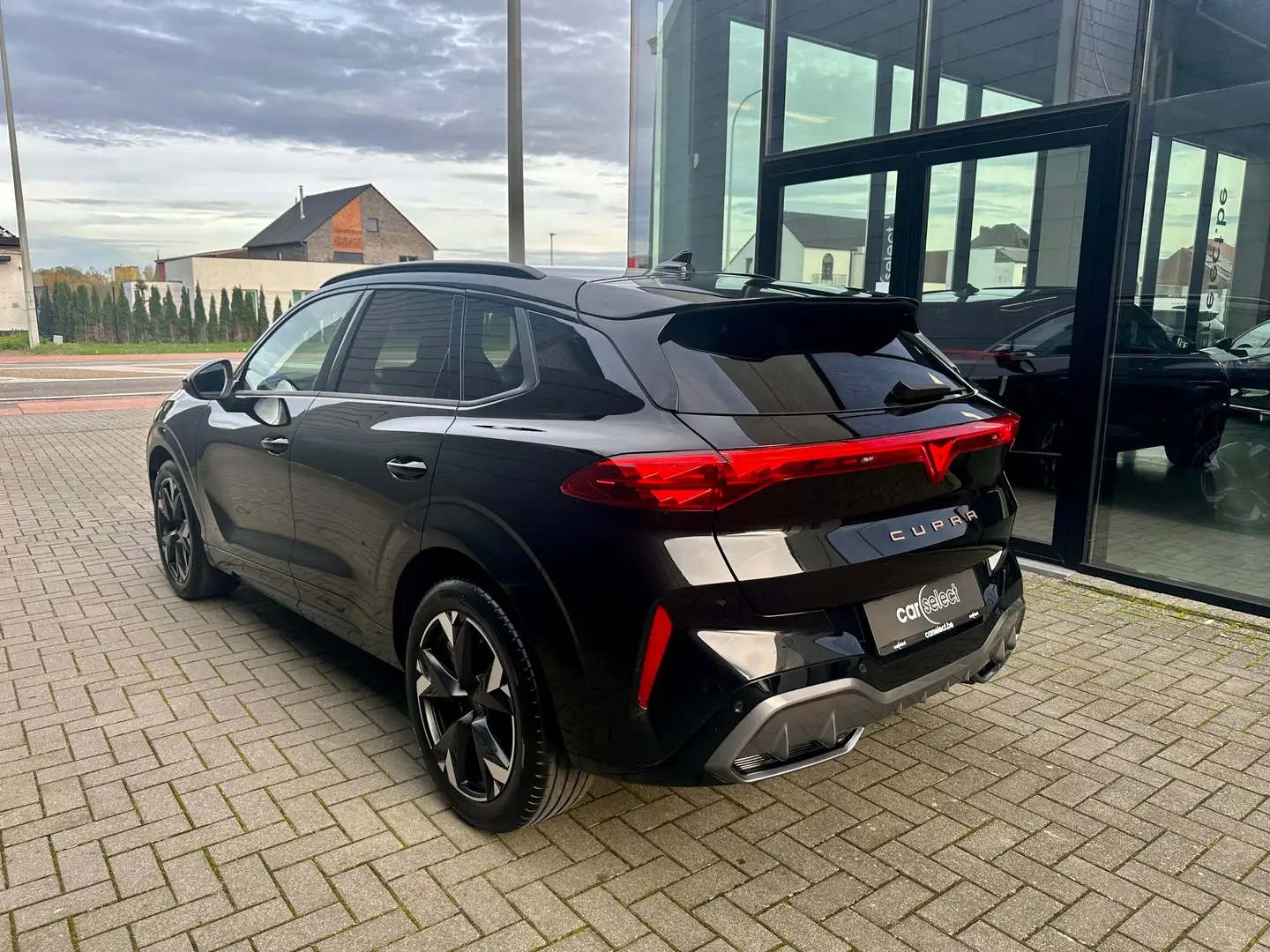 CUPRA Terramar Terramar 1.5 eTSI DSG Schwarz - 2