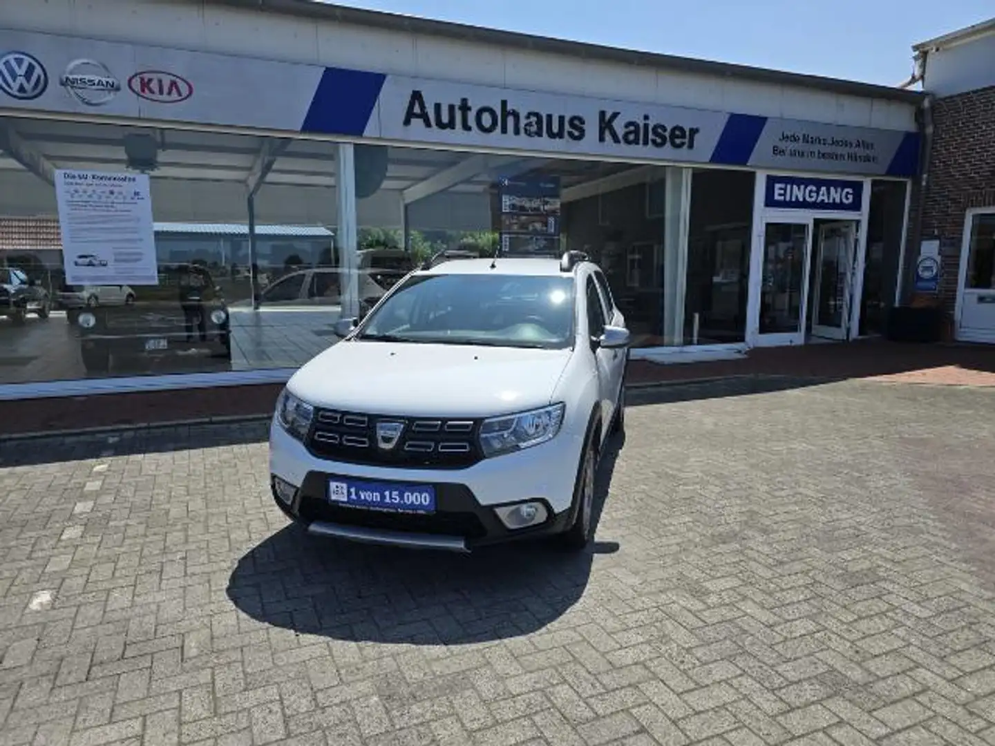 Dacia Sandero Stepway 1.0 SCe75 Essential # KLIMA # DAB Weiß - 1