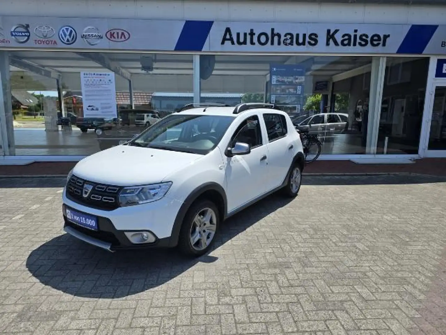 Dacia Sandero Stepway 1.0 SCe75 Essential # KLIMA # DAB Weiß - 2