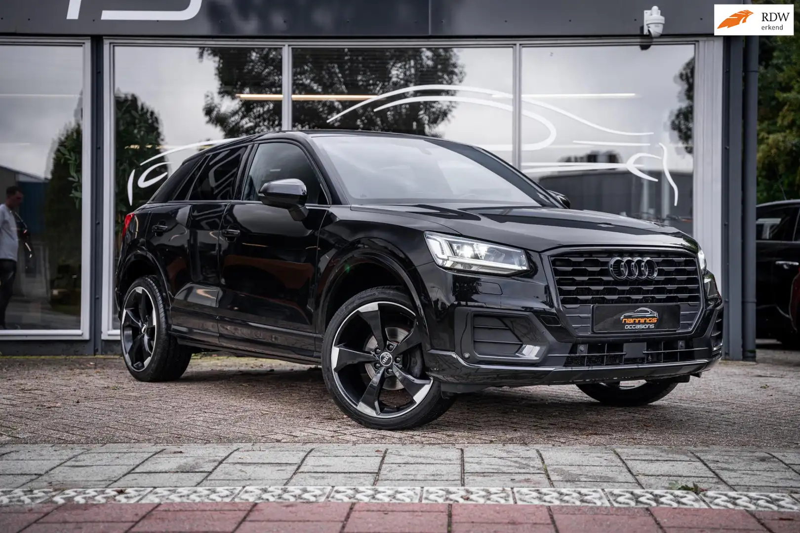 Audi Q2 30 TFSI S-Line Edition|Trekhaak|Digital Cockpit|AC Zwart - 1