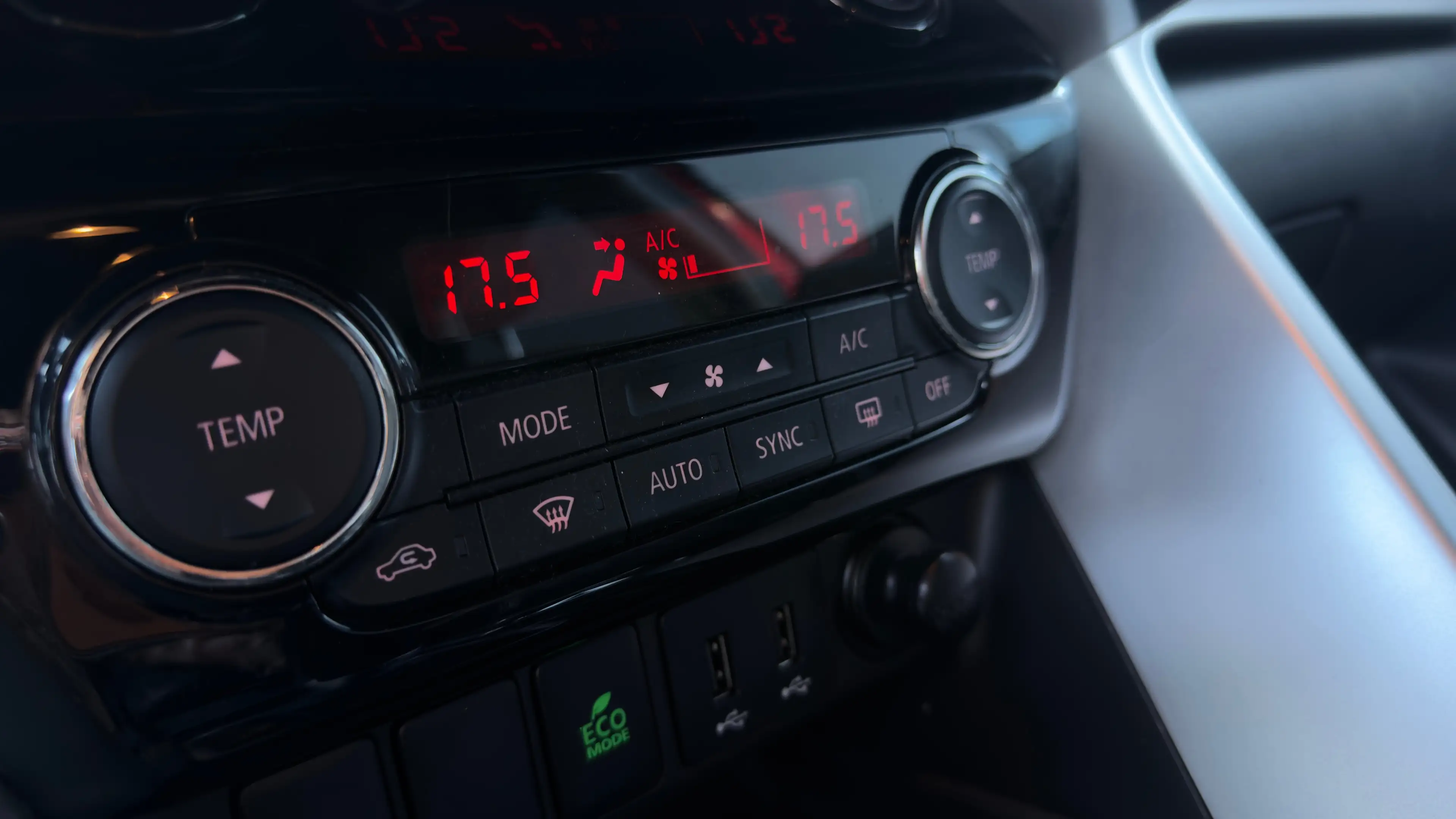 Mitsubishi Eclipse Cross 1.5 DI-T Black Edition | Rondomzicht Camera | Crui — photo 12