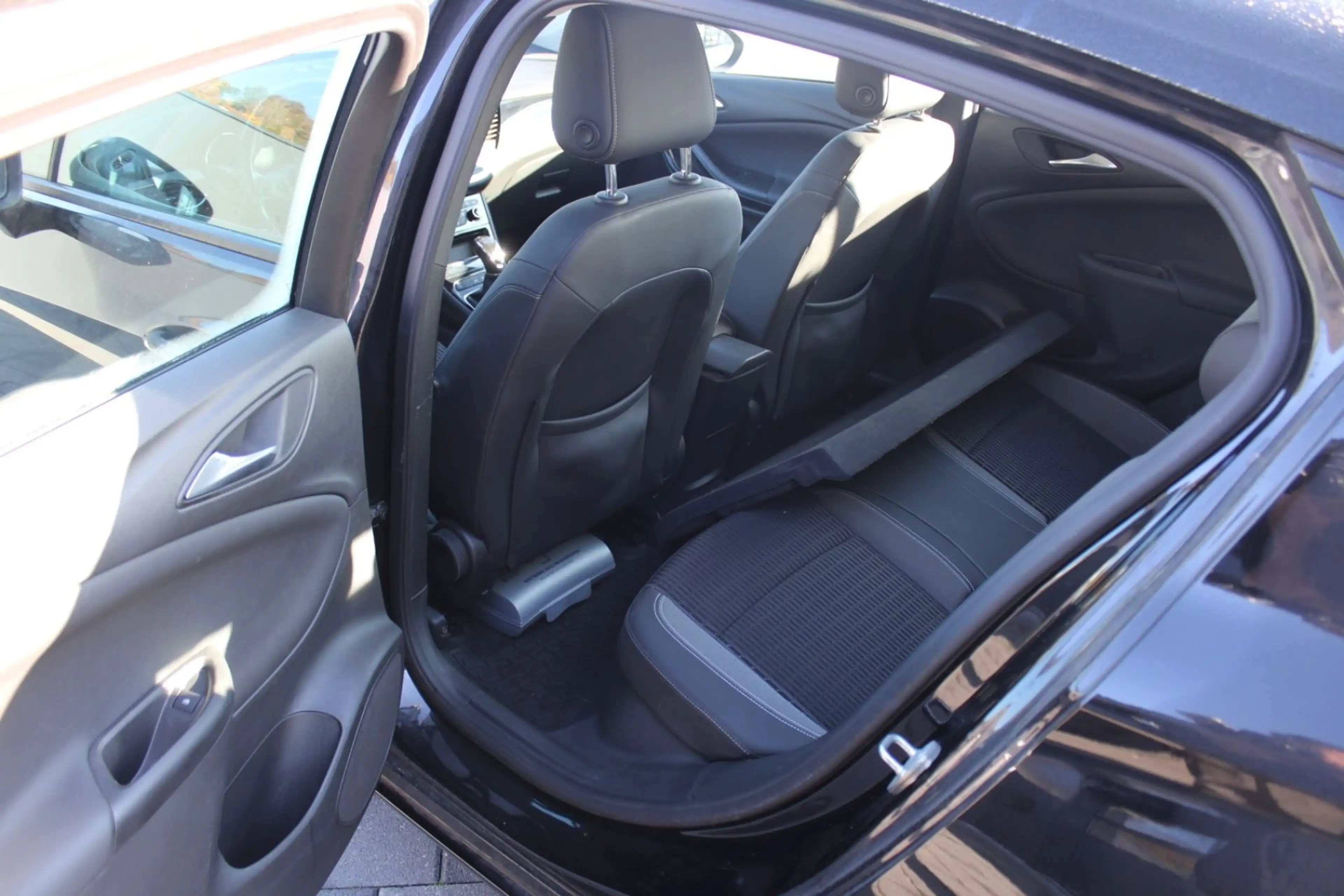 Opel Astra K Lim. 5-trg. Design & Tech Start/Stop — photo 15